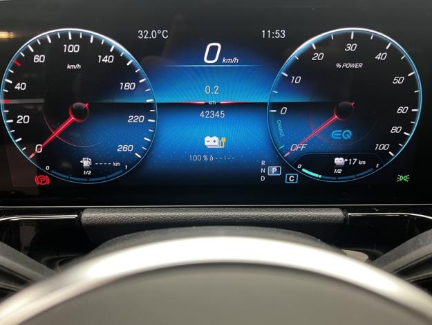 MERCEDES-BENZ GLA 250 e Progressive Line  