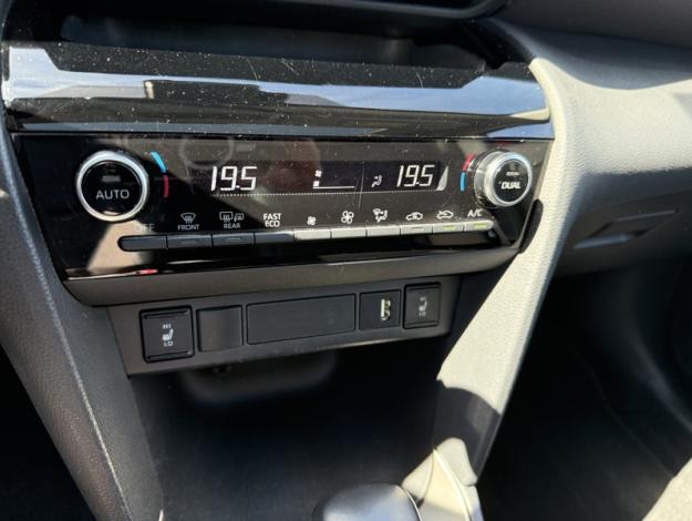 TOYOTA Yaris Cross 1.5 HYBRID 116H COLLECTION   PANO