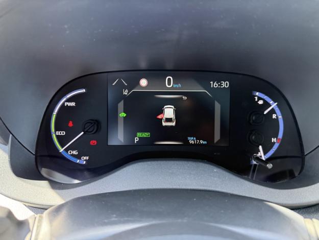 TOYOTA Yaris Cross 1.5 HYBRID 116H COLLECTION   PANO