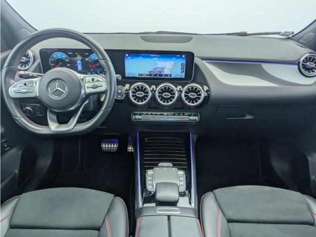 MERCEDES-BENZ GLA 200 AMG Line  