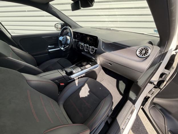 MERCEDES-BENZ GLA 250 e AMG Line  
