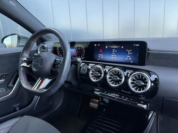 MERCEDES-BENZ Classe A 180 d AMG Line  