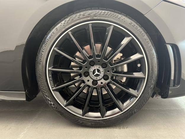 MERCEDES-BENZ Classe A 180 AMG Line  