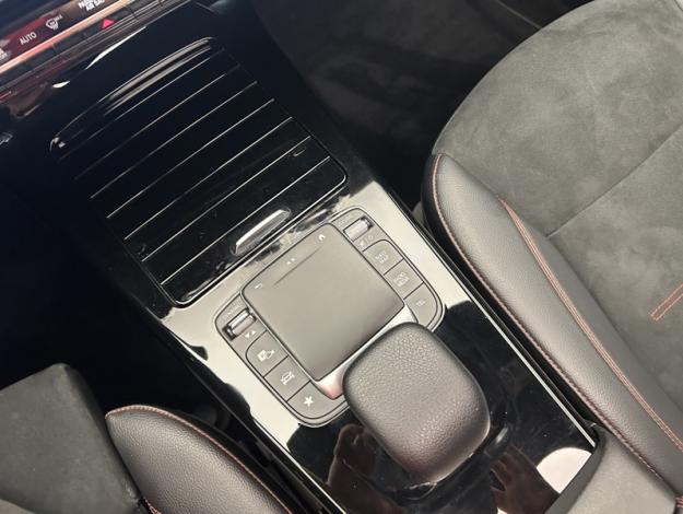 MERCEDES-BENZ Classe A 180 AMG Line  