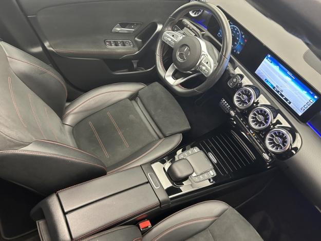 MERCEDES-BENZ Classe A 180 AMG Line  