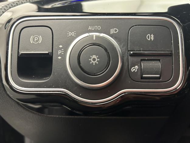 MERCEDES-BENZ Classe A 180 AMG Line  