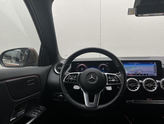MERCEDES-BENZ EQA 250 Business Line  