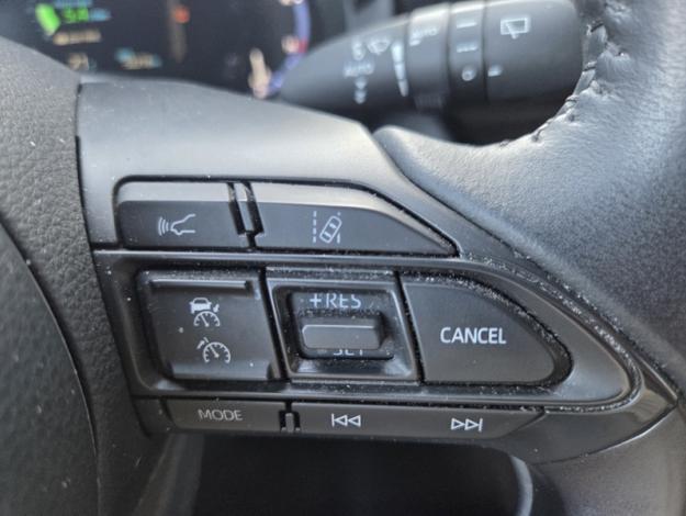 TOYOTA Yaris Cross 116H TRAIL AWD Marchepied  