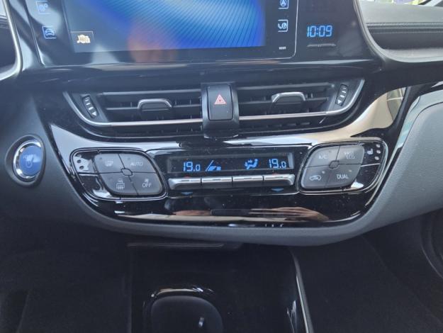 TOYOTA C-HR 122h Dynamic  