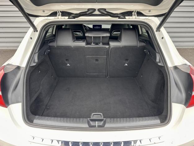 MERCEDES-BENZ GLA 200 d Starlight Edition  