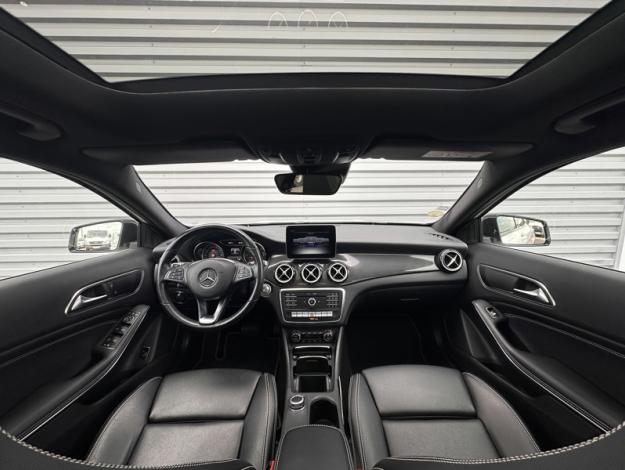 MERCEDES-BENZ GLA 200 d Starlight Edition  