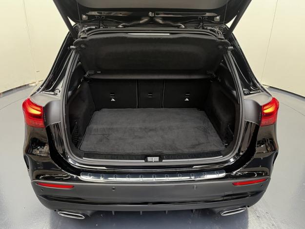 MERCEDES-BENZ GLA 200 d AMG Line  