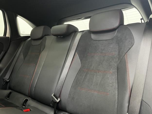 MERCEDES-BENZ GLA 250 e Hybrid EQ AMG Line  