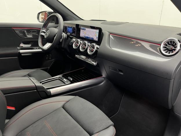 MERCEDES-BENZ GLA 250 e Hybrid EQ AMG Line  
