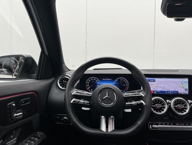 MERCEDES-BENZ GLA 250 e Hybrid EQ AMG Line  