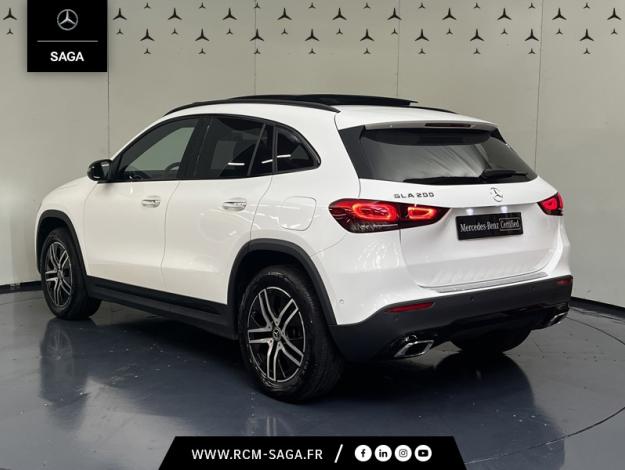 MERCEDES-BENZ GLA 200 Progressive Line  