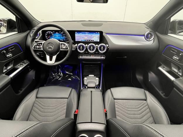 MERCEDES-BENZ GLA 200 Progressive Line  