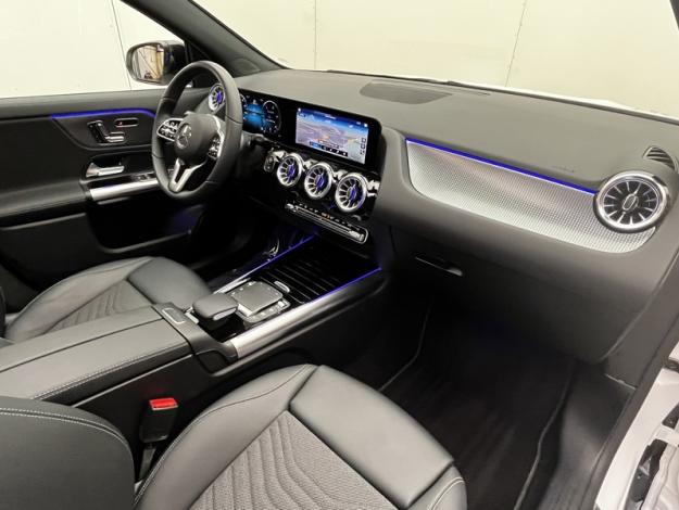 MERCEDES-BENZ GLA 200 Progressive Line  