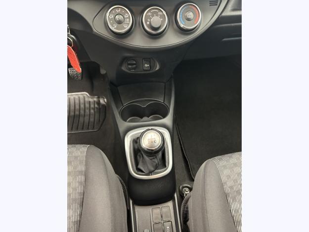 TOYOTA Yaris 69 VVT-i Dynamic  