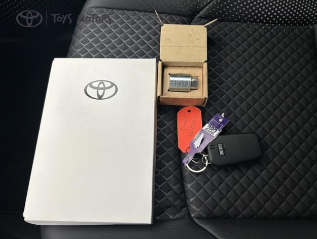 TOYOTA Yaris 130h Collection  