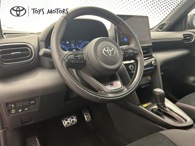 TOYOTA Yaris Cross 1.5 130H GR SPORT   TOIT PANO + PACK TECHNO 