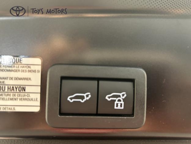 TOYOTA Yaris Cross 1.5 130H GR SPORT   TOIT PANO + PACK TECHNO 