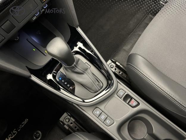 TOYOTA Yaris Cross 1.5 130H PREMIERE   