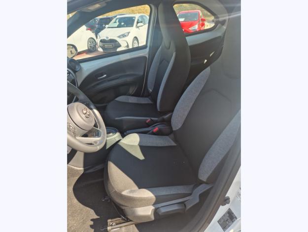 TOYOTA Aygo X 1.0 VVT-i 72 Dynamic   