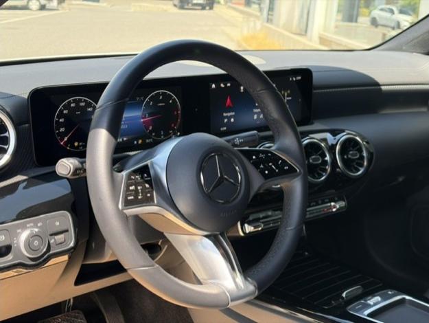 MERCEDES-BENZ CLA-Klasse CLA 180 d Shooting Brake