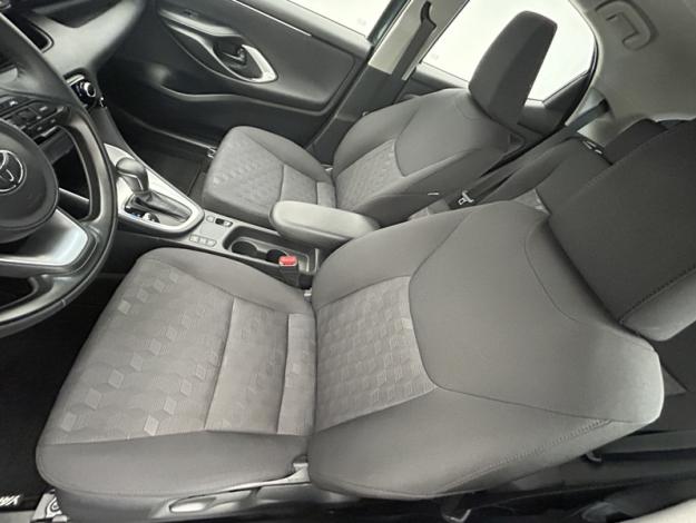 TOYOTA Yaris 116h Dynamic  