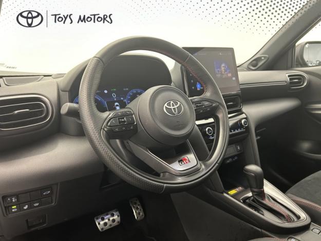 TOYOTA Yaris Cross 1.5 130H GR SPORT   TOIT PANO + PACK TECHNO 