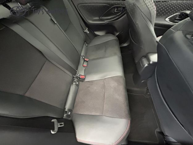 TOYOTA Yaris Cross 1.5 130H GR SPORT   TOIT PANO + PACK TECHNO 