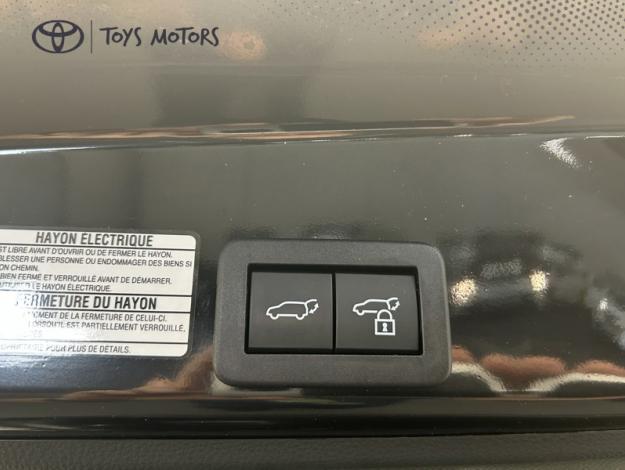 TOYOTA Yaris Cross 1.5 130H GR SPORT   TOIT PANO + PACK TECHNO 
