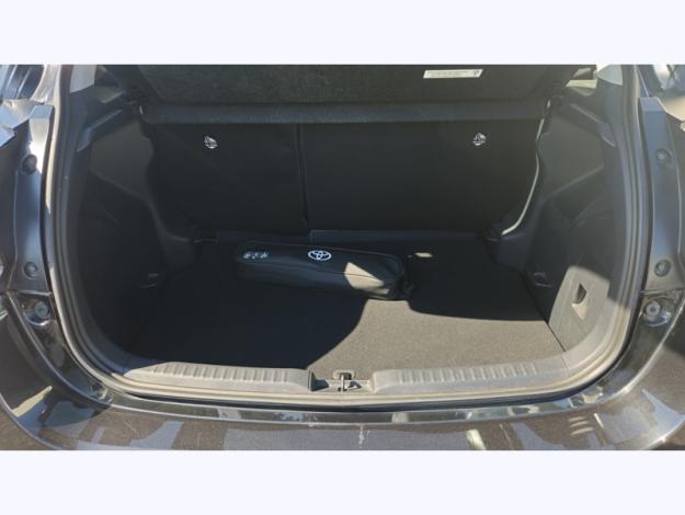 TOYOTA Yaris 116h Dynamic  
