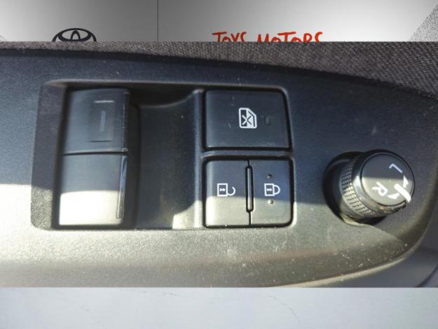 TOYOTA Yaris 116h Dynamic  