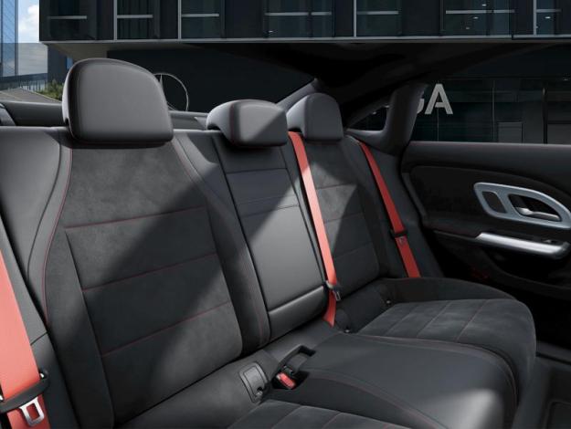 MERCEDES-BENZ CLA 180  CLA 180  140 Years Edition 