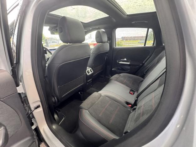 MERCEDES-BENZ GLA 250 e AMG Line  GLA 250 e AMG Line