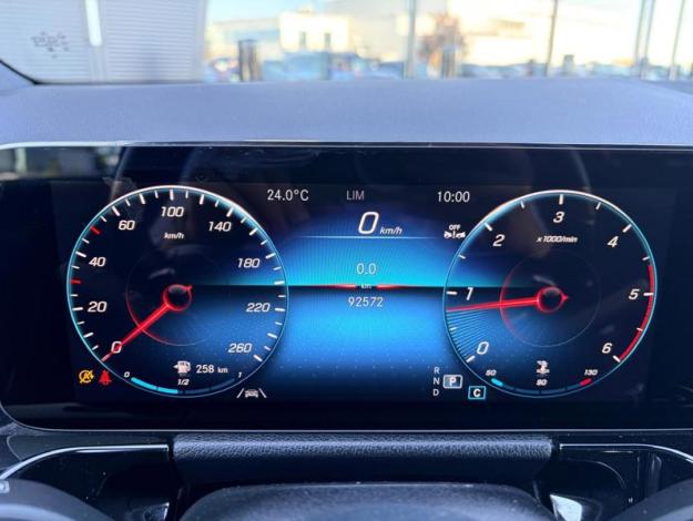 MERCEDES-BENZ GLA 200 d AMG Line  
