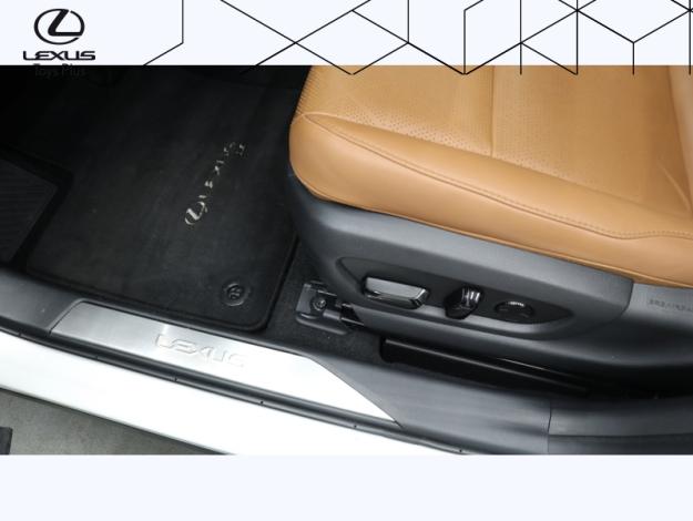 LEXUS UX 250H 2WD Executive  