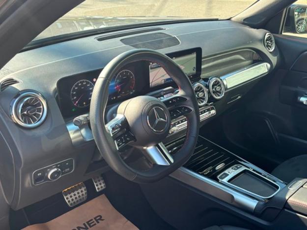 MERCEDES-BENZ GLB 180 AMG Pack Night 7 places Pano  