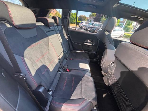 MERCEDES-BENZ GLB 180 AMG Pack Night 7 places Pano  