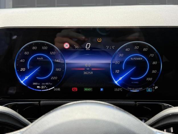 MERCEDES-BENZ EQA EQA 300 4MATIC