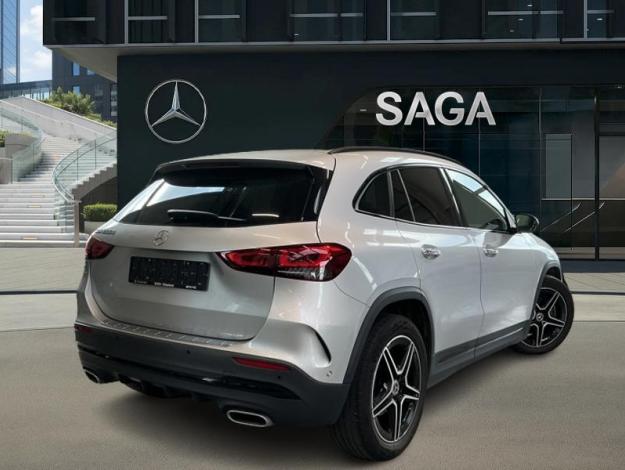 MERCEDES-BENZ GLA 200 d AMG Pack Night Pano  