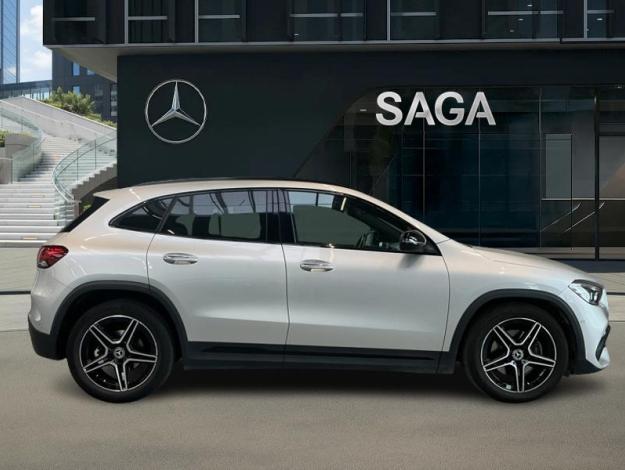 MERCEDES-BENZ GLA 200 d AMG Pack Night Pano  
