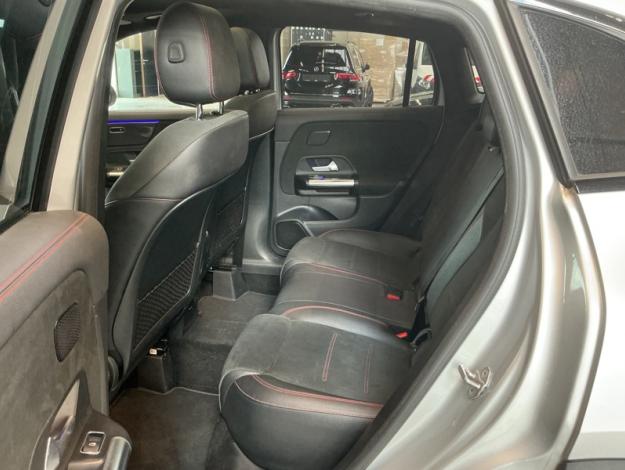 MERCEDES-BENZ GLA 200 d AMG Pack Night Pano  
