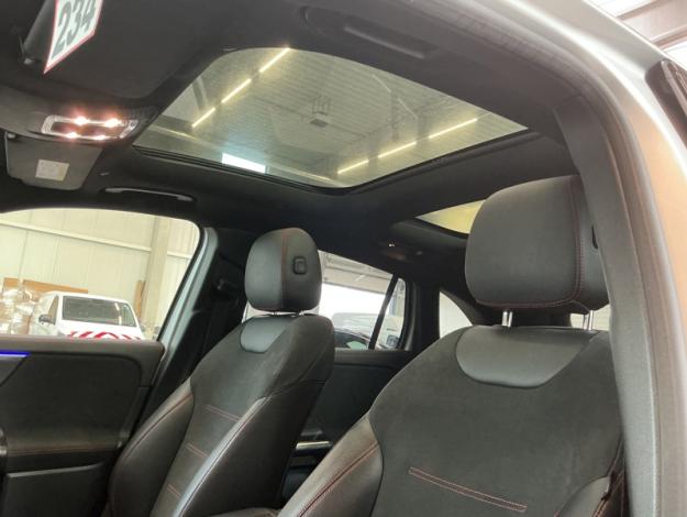 MERCEDES-BENZ GLA 200 d AMG Pack Night Pano  