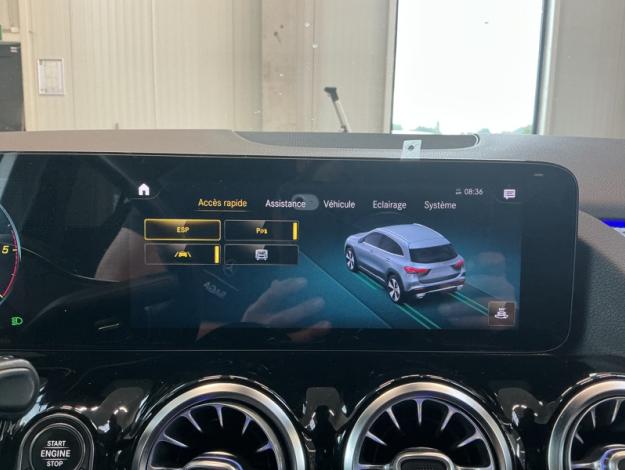 MERCEDES-BENZ GLA 200 d AMG Pack Night Pano  