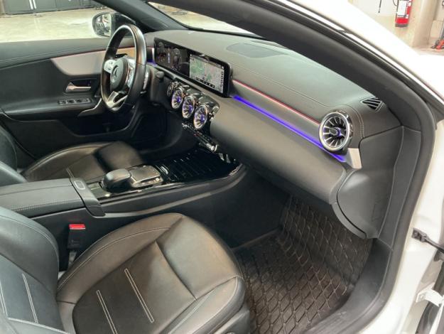 MERCEDES-BENZ CLA 180 Coupé AMG Pack Night  