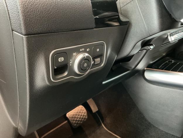 MERCEDES-BENZ GLA 180 d Luxury Line  