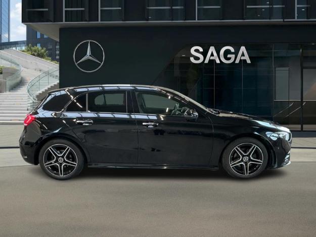 MERCEDES-BENZ A 180 AMG Pack Night Pano  